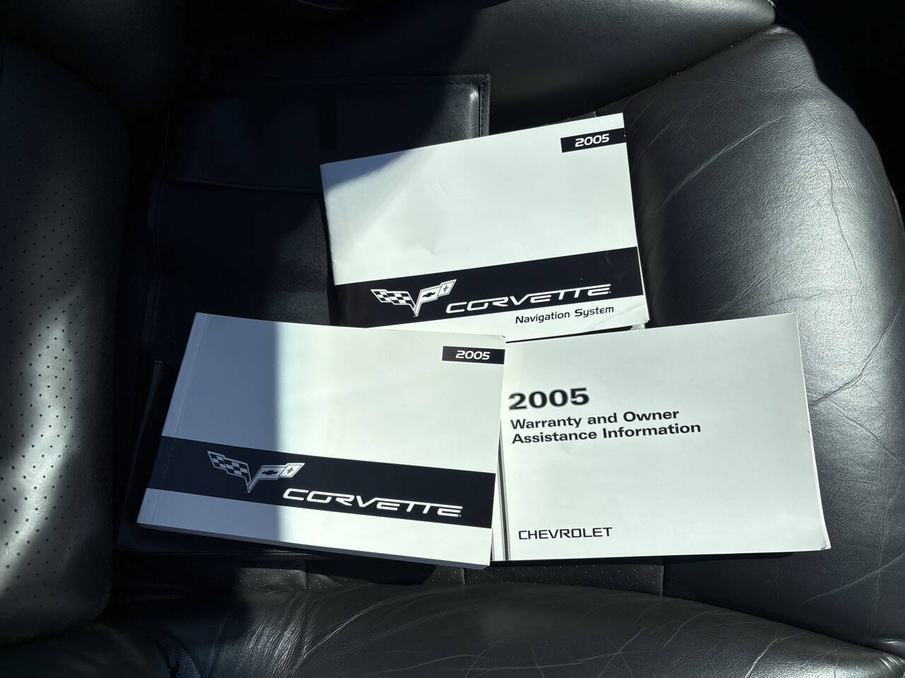 Used 2005 Chevrolet Corvette Convertible w/ Preferred Equipment Group RWD image 18