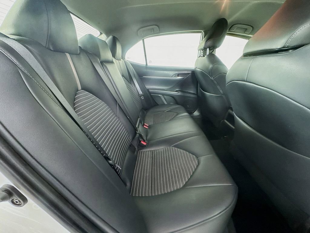Used 2019 Toyota Camry SE image 31