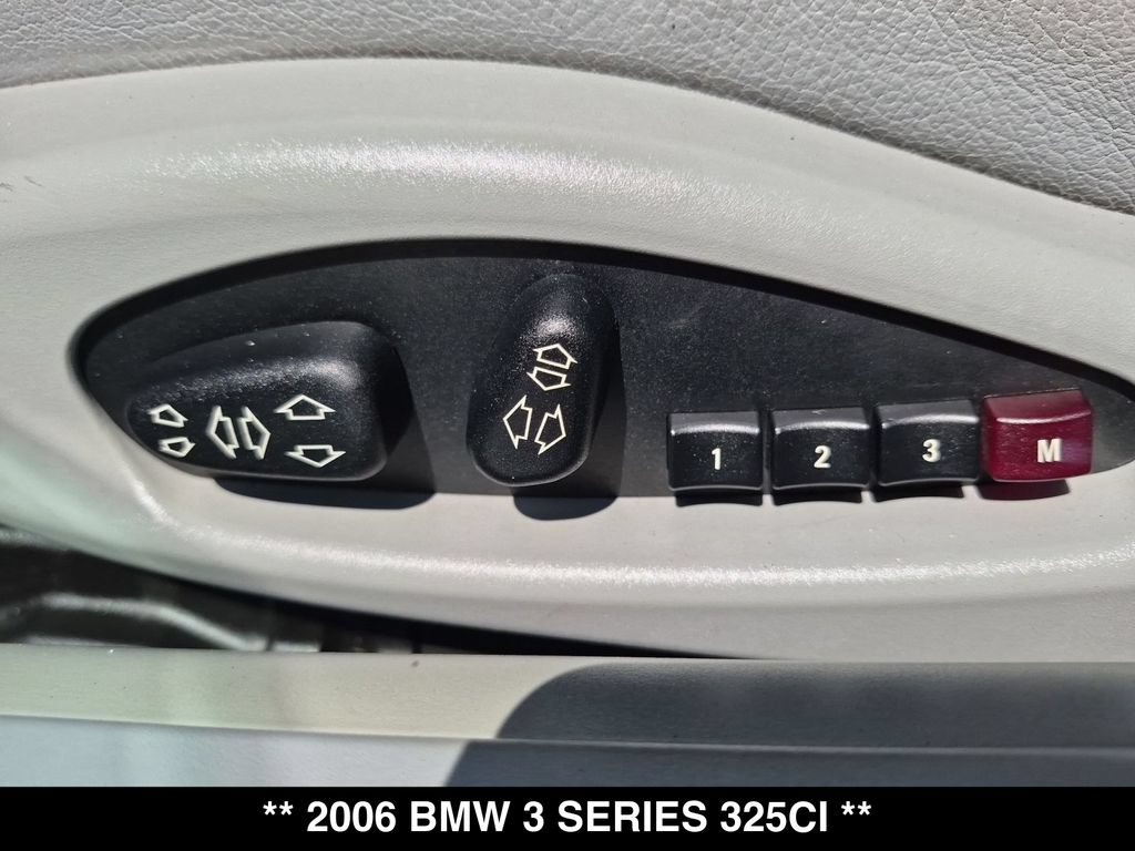 Used 2006 BMW 325Ci Convertible RWD image 17