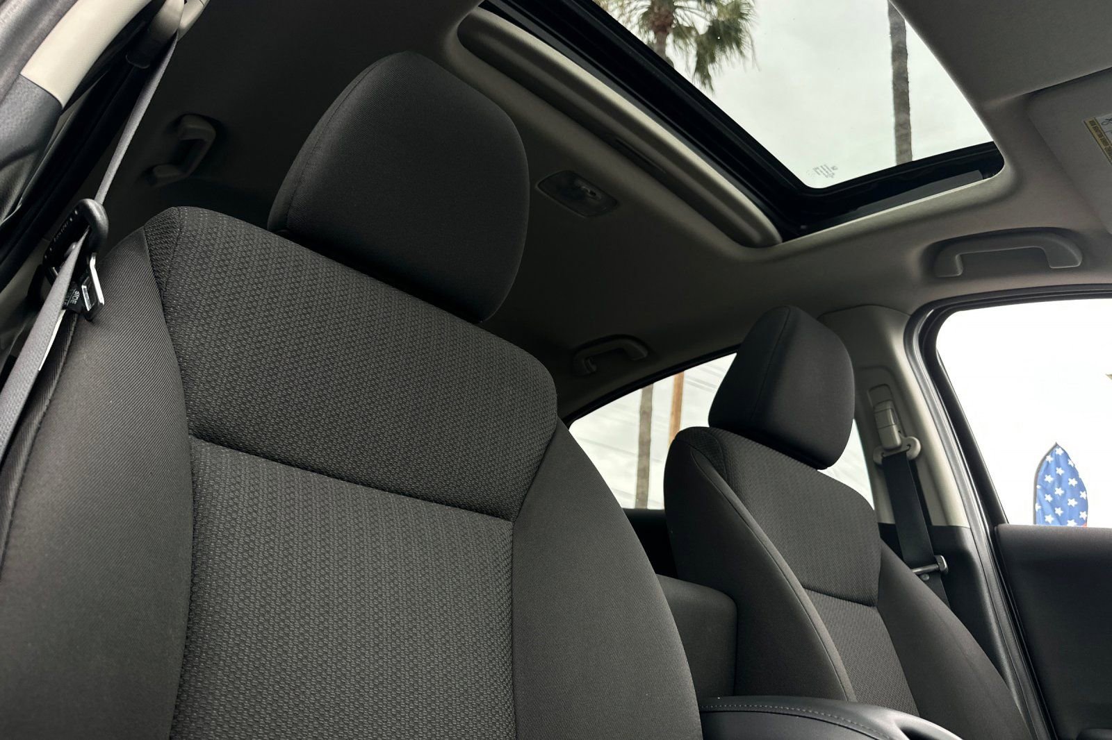 Used 2017 Honda HR-V EX image 17