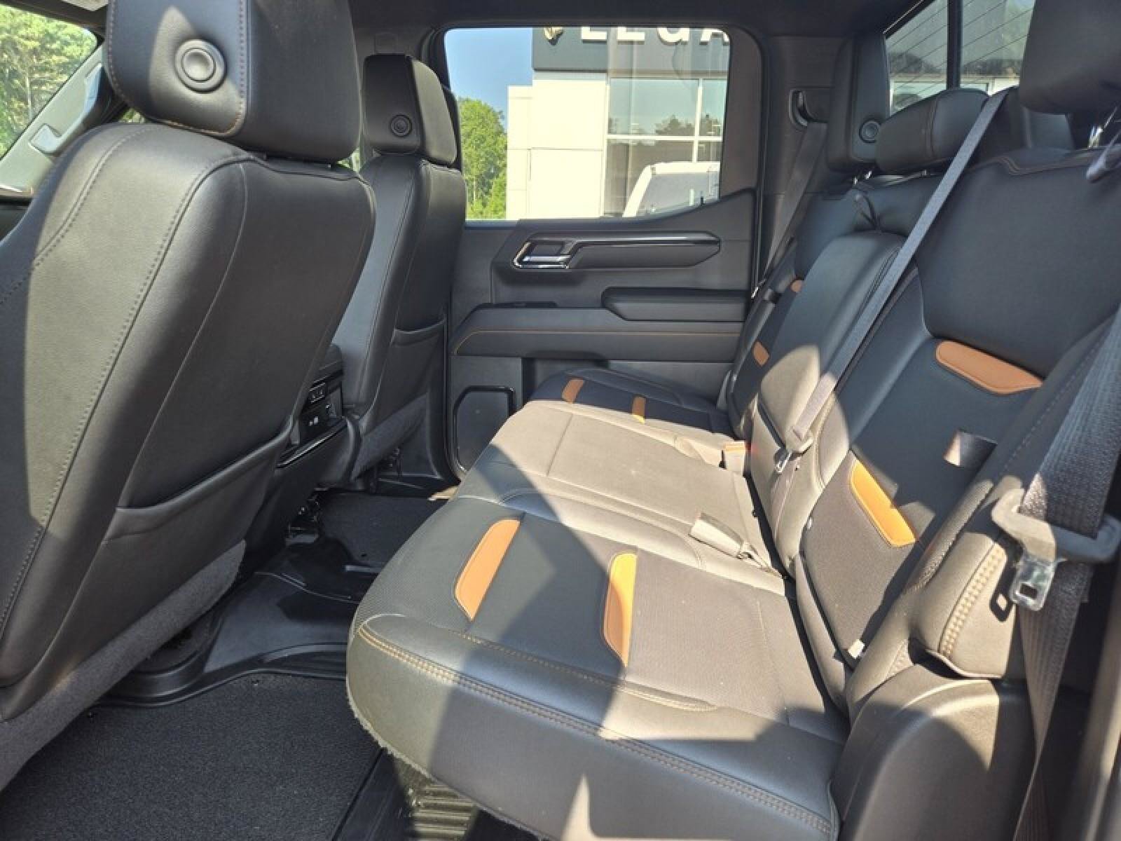 Used 2022 GMC Sierra 1500 AT4 w/ AT4 Premium Package AWD/4WD image 25