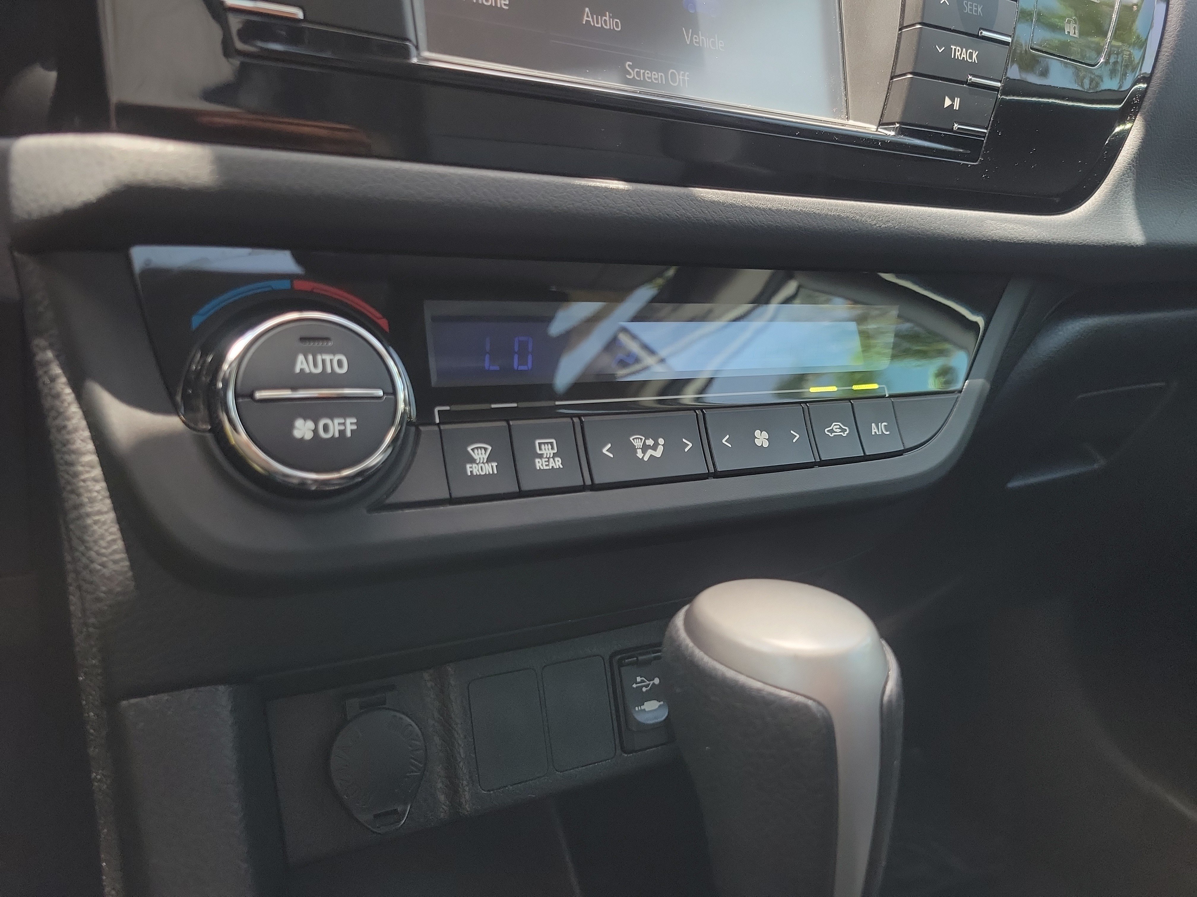 Used 2015 Toyota Corolla S FWD image 24