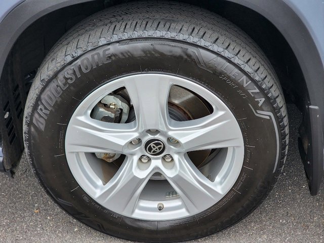 Used 2023 Toyota Highlander LE image 18