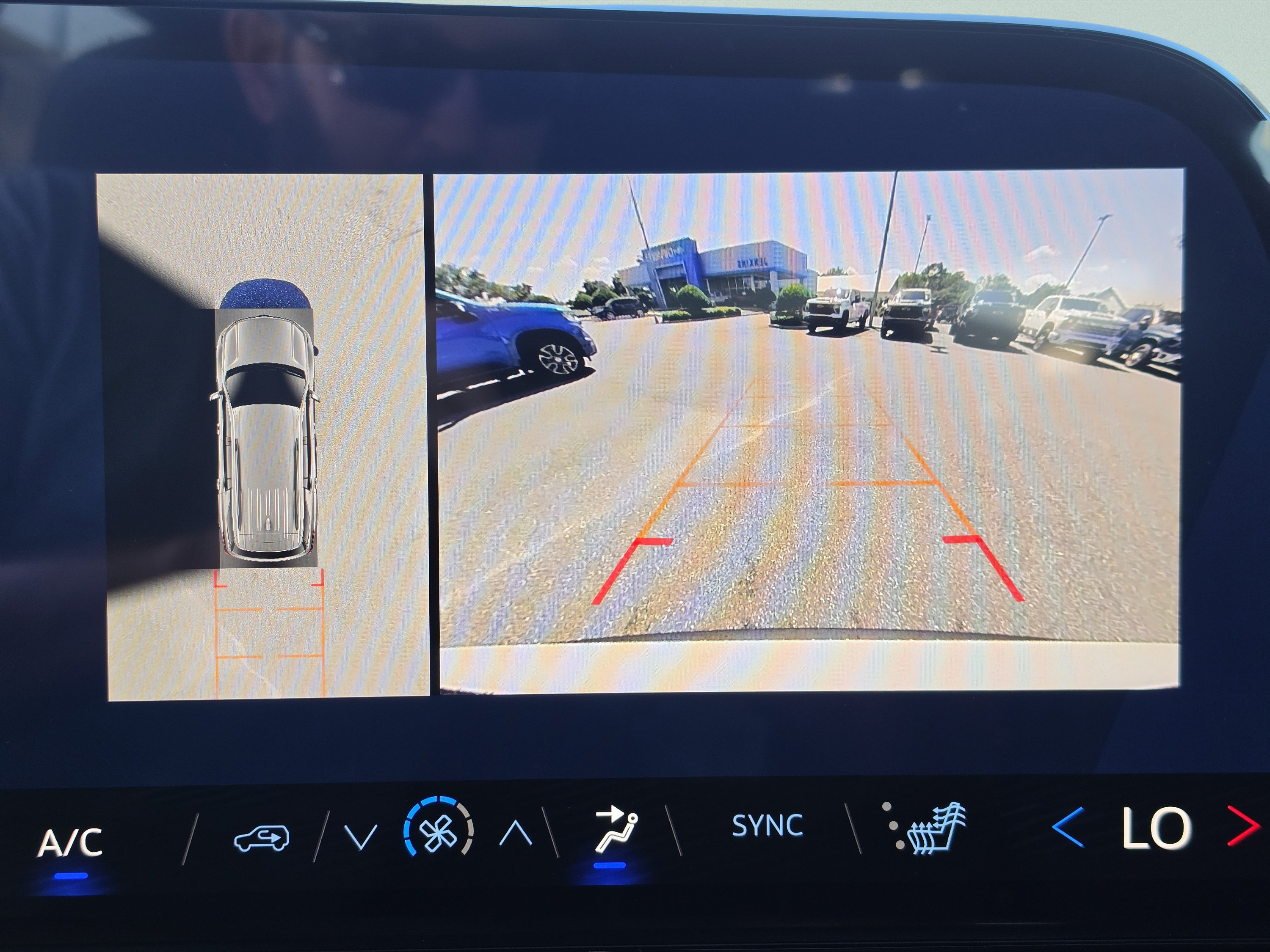 New 2027 Chevrolet Traverse LT w/ Driver Confidence Package FWD image 30