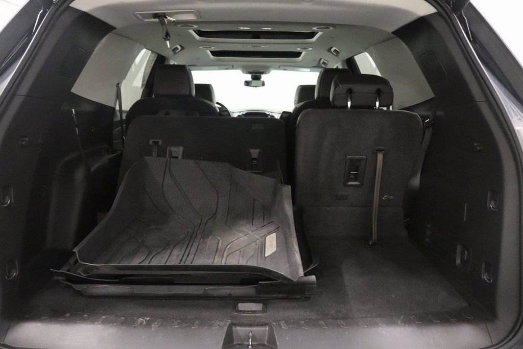 Used 2019 Chevrolet Traverse Premier w/ Driver Confidence II Package FWD image 20