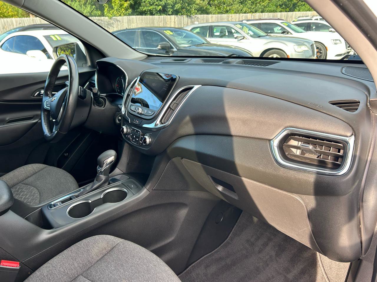 Used 2022 Chevrolet Equinox LT FWD image 9