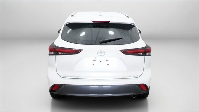 New 2026 Toyota Highlander Limited AWD/4WD image 12