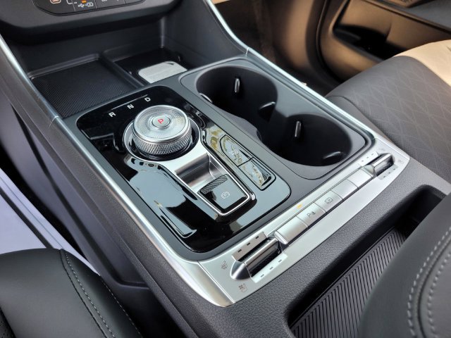 New 2026 Kia Carnival SX w/ SX Dark Edition Package FWD image 10