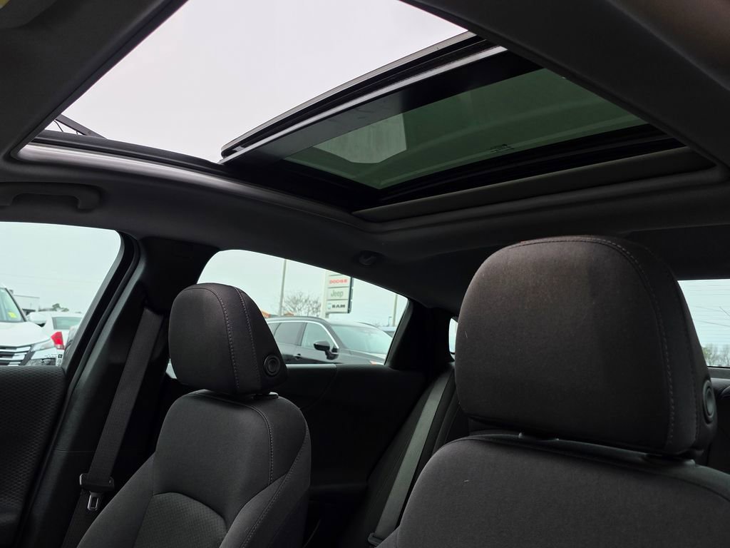 Used 2024 Chevrolet Malibu LT image 29