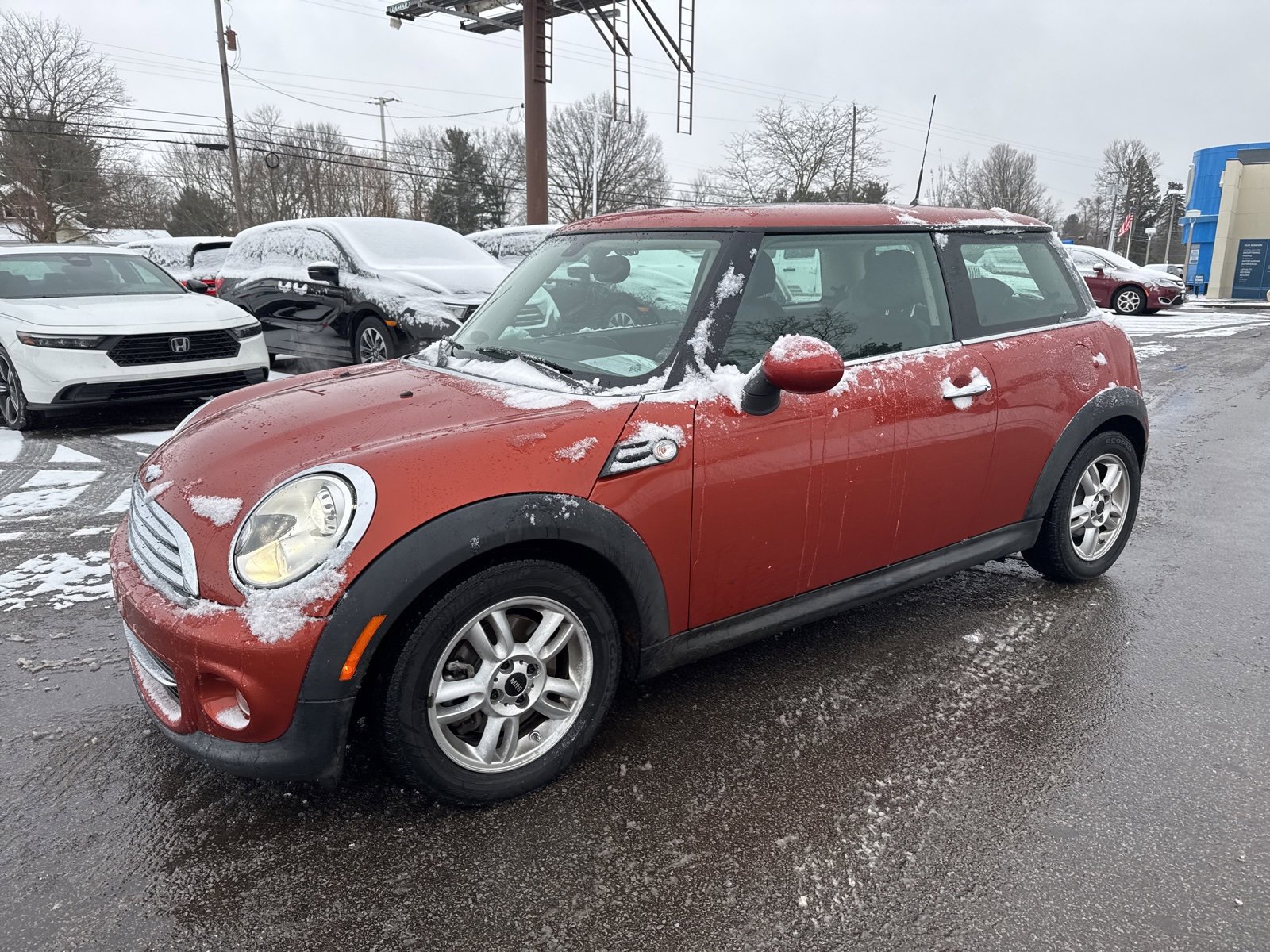 Used 2011 MINI Cooper Hardtop image 1