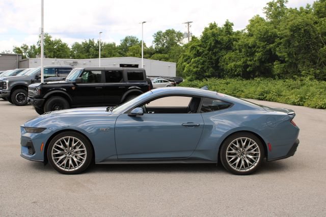 Used 2026 Ford Mustang GT Premium RWD image 9