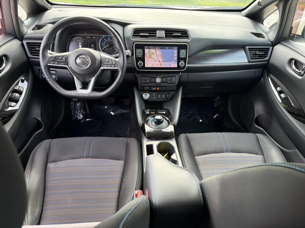 Used 2022 Nissan Leaf SV FWD image 16