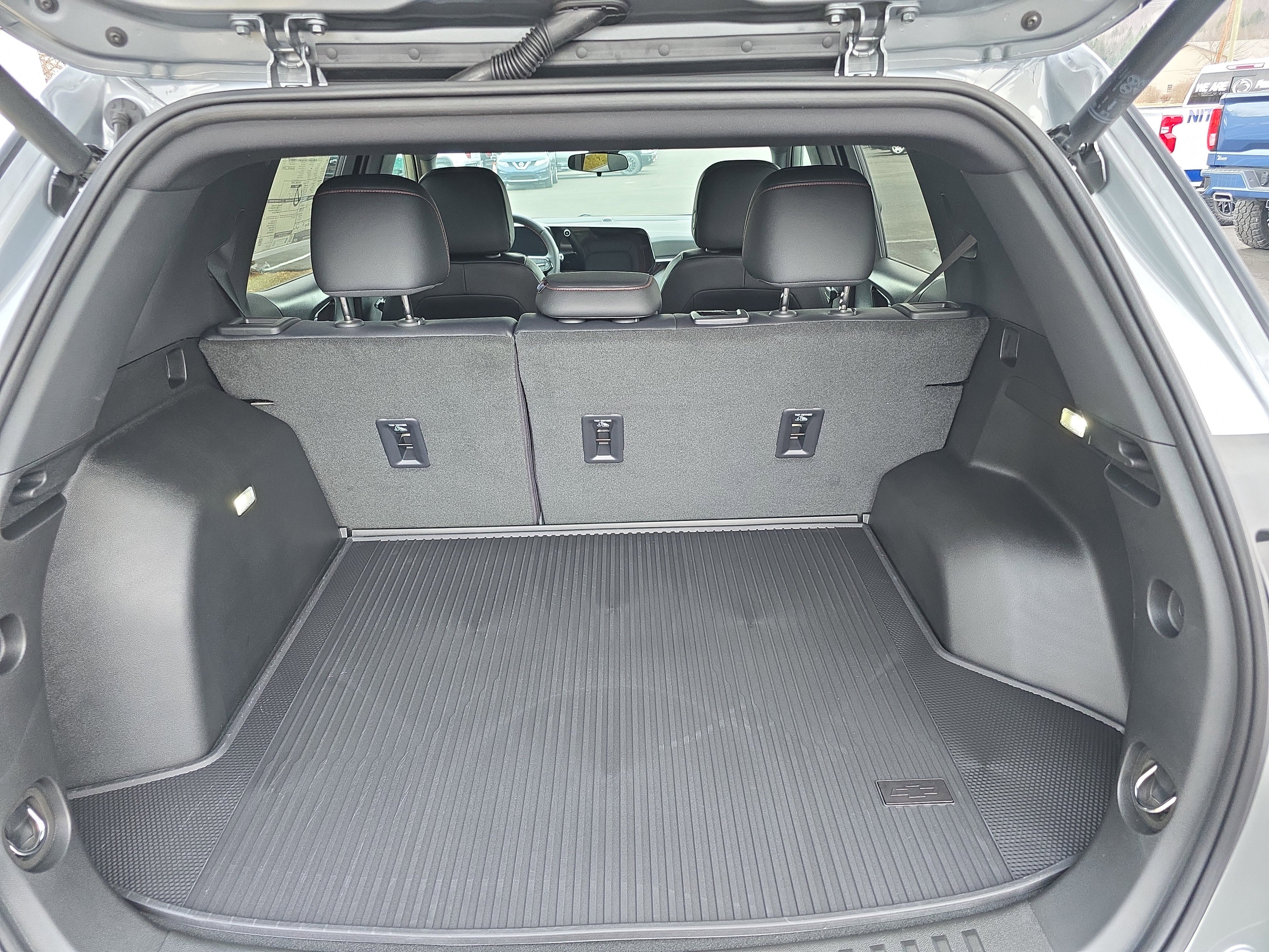New 2026 Chevrolet Equinox RS w/ LPO, Floor Liner Package image 5