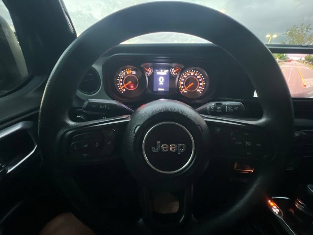 Used 2025 Jeep Wrangler Sport AWD/4WD image 40
