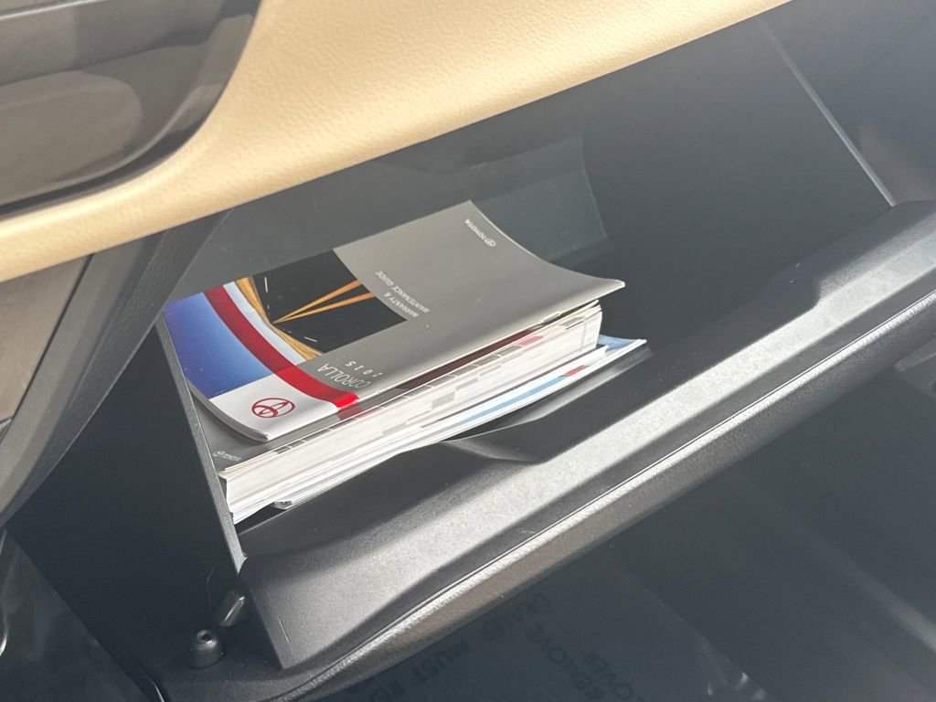 Used 2015 Toyota Corolla LE image 30