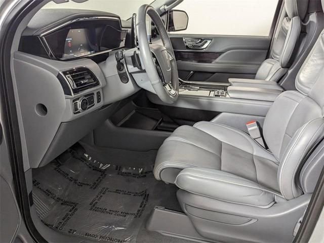 Used 2019 Lincoln Navigator Reserve image 15