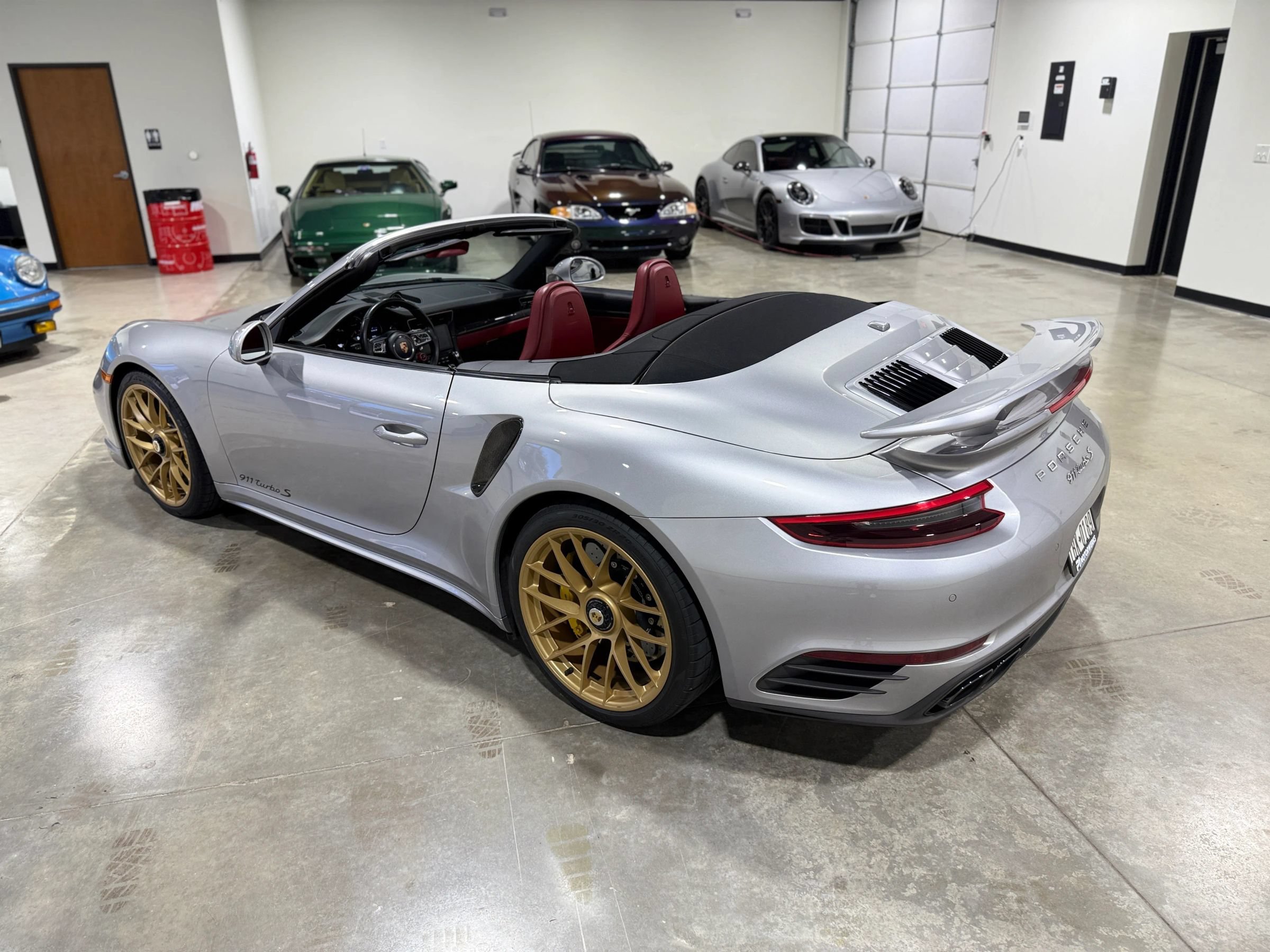 Used 2017 Porsche 911 Turbo S AWD/4WD image 13