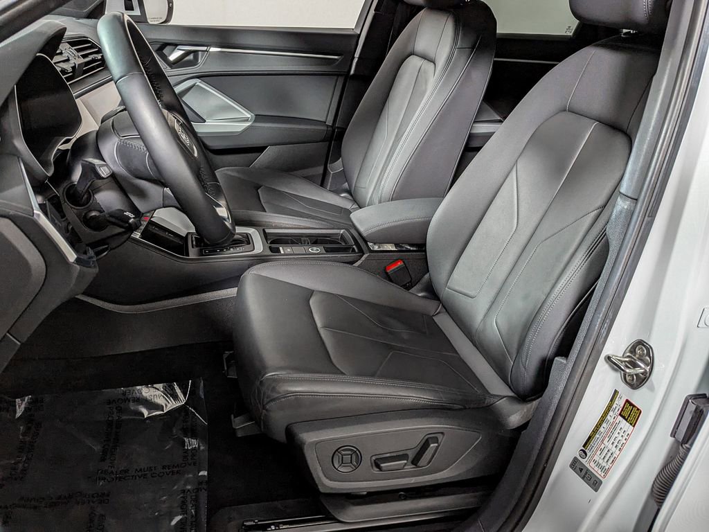 Used 2020 Audi Q3 2.0T Premium w/ Convenience Package image 14