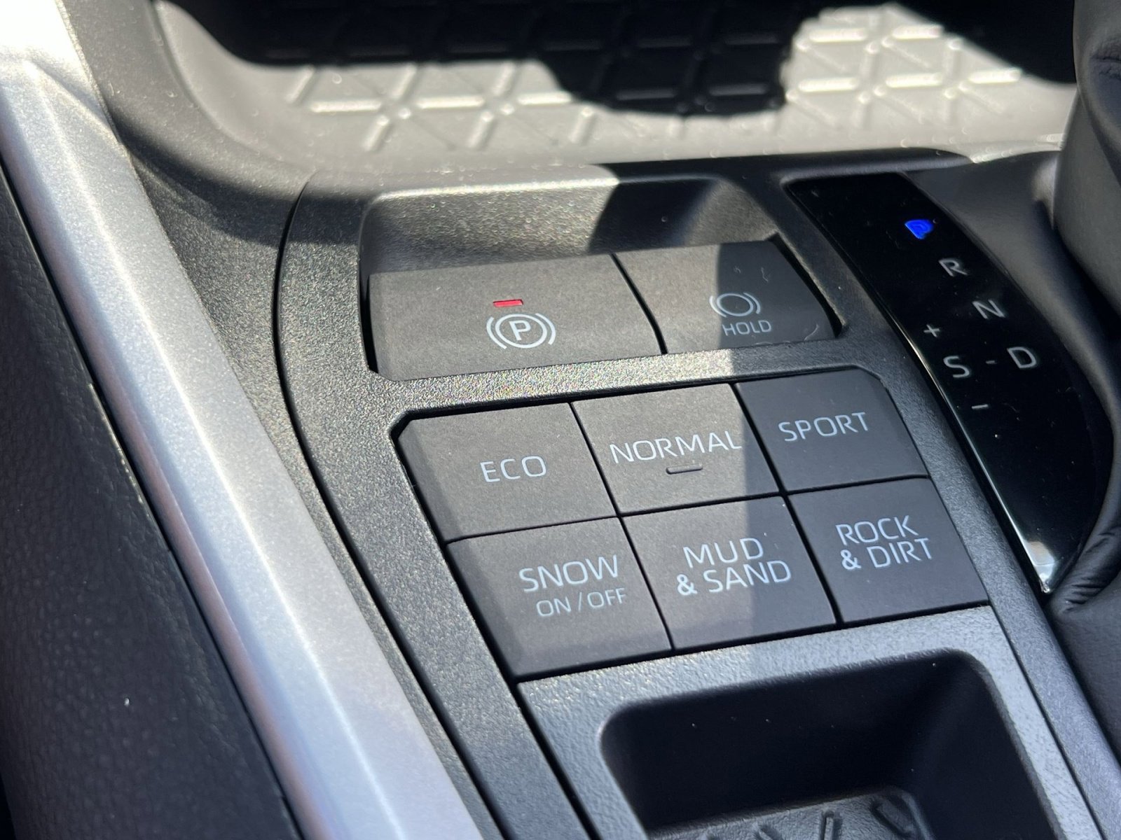 New 2025 Toyota RAV4 XLE image 24