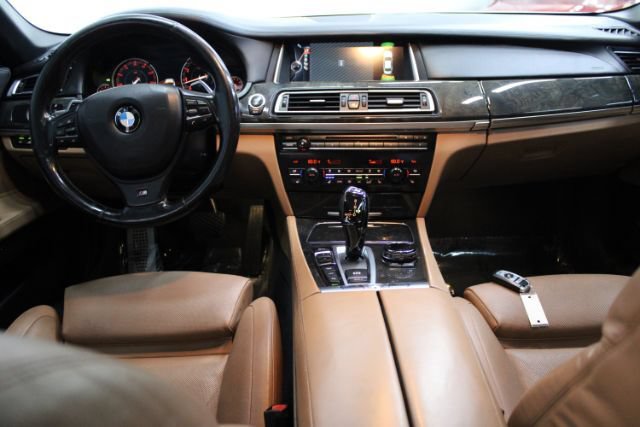 Used 2015 BMW 750Li xDrive AWD/4WD image 2