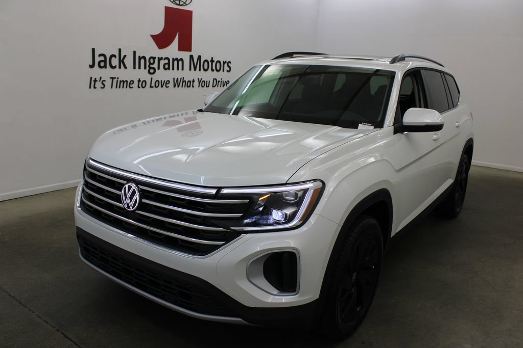 New 2026 Volkswagen Atlas SE