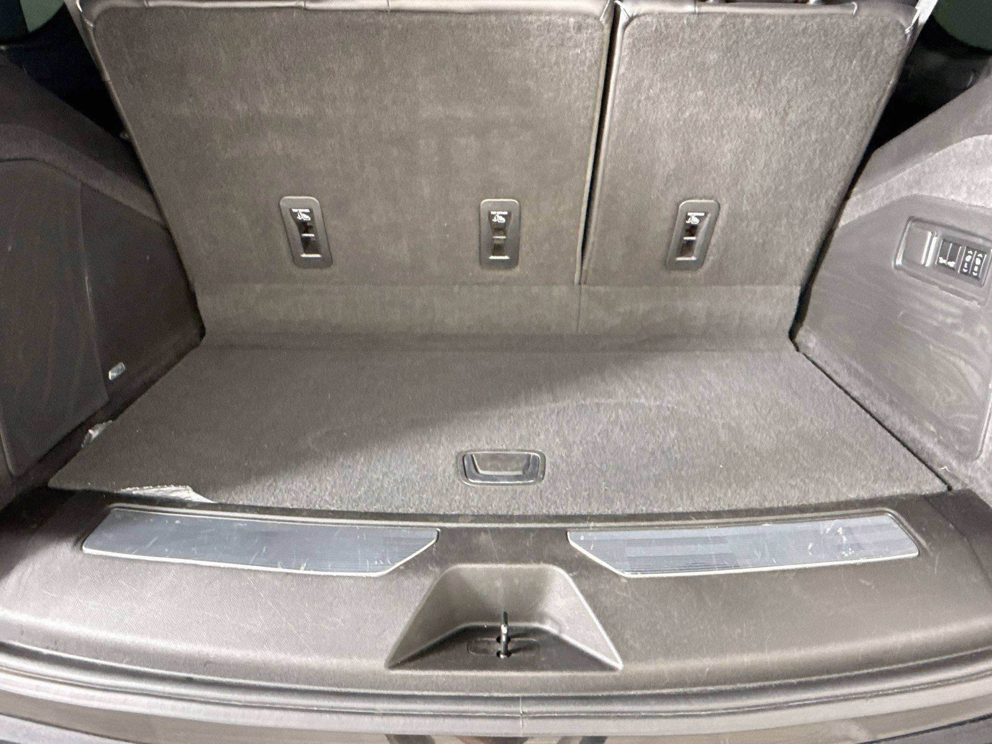 Used 2021 Cadillac Escalade Sport Platinum AWD/4WD image 30