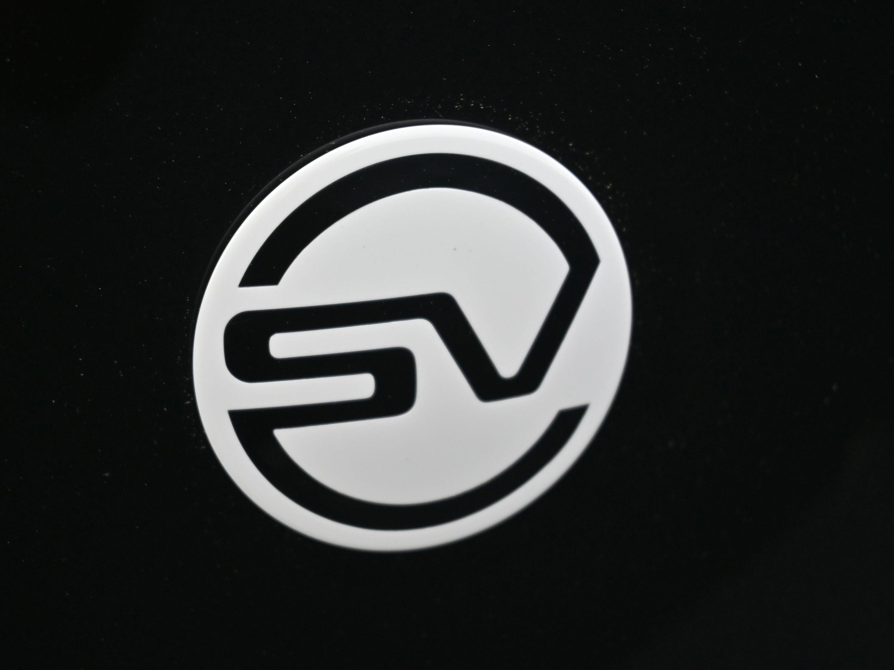 New 2025 Land Rover Range Rover SV image 9