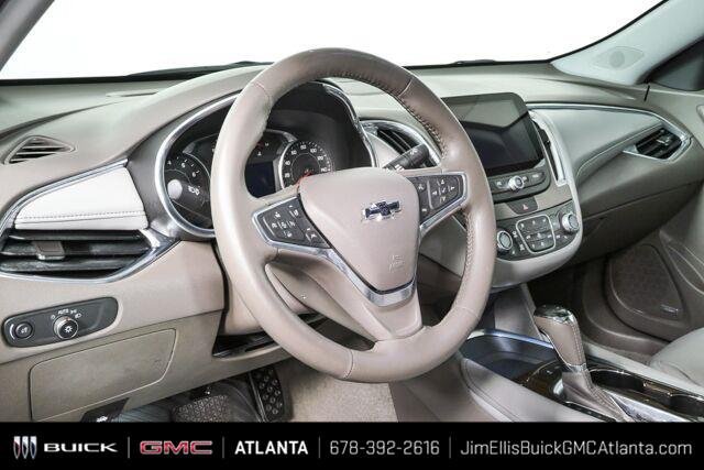 Certified 2018 Chevrolet Malibu Premier w/ Premier Sun and Wheel Package FWD image 5