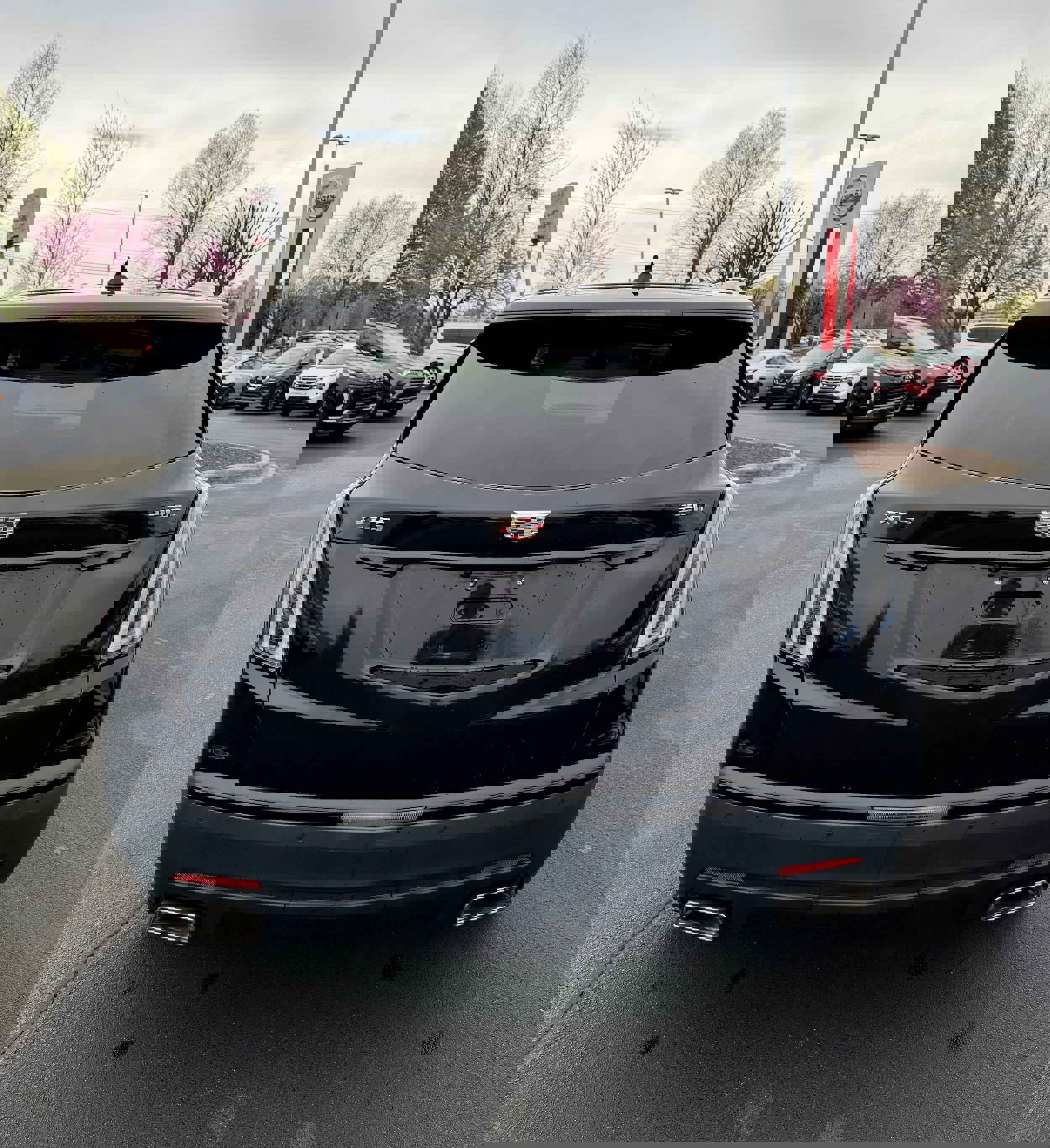 Used 2022 Cadillac XT5 Luxury w/ LPO, ONYX Package image 6