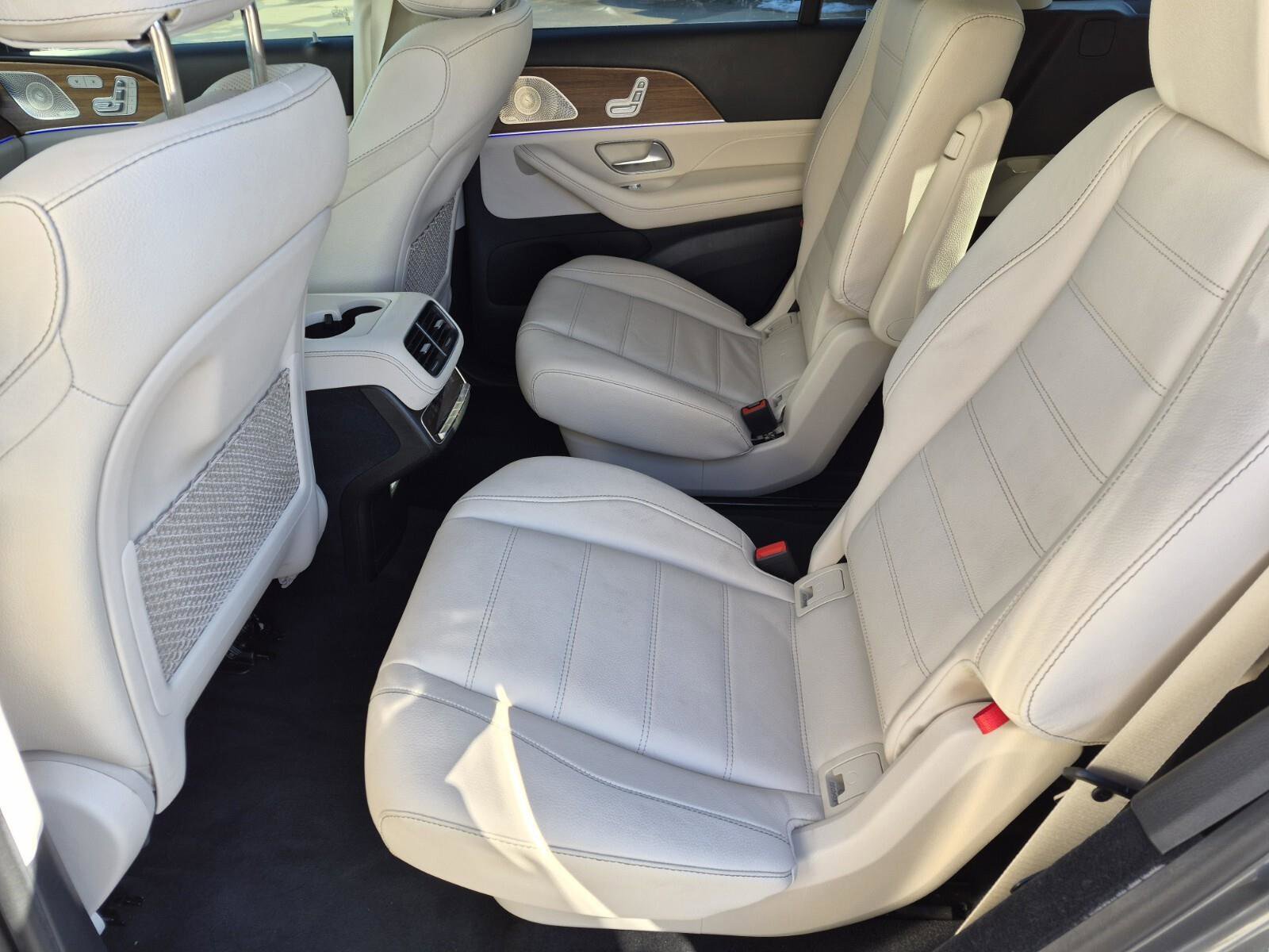 Used 2024 Mercedes-Benz GLS 450 4MATIC image 31