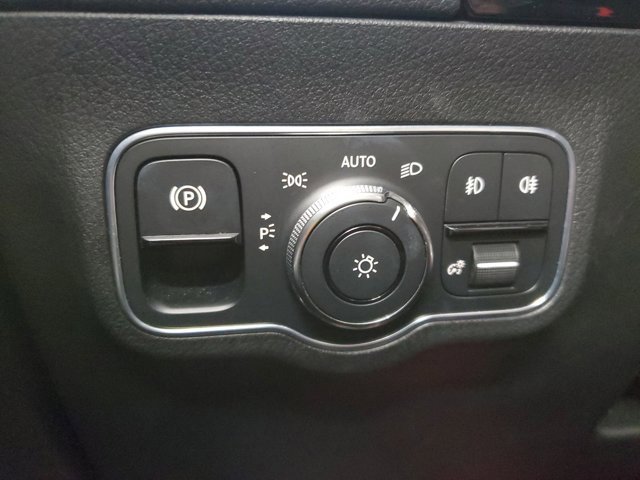 Used 2021 Mercedes-Benz GLA 250 image 28