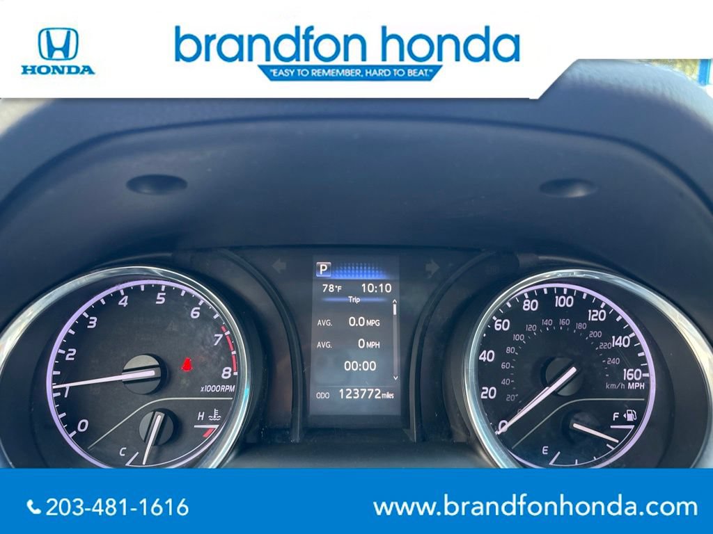 Used 2020 Toyota Camry SE FWD image 17