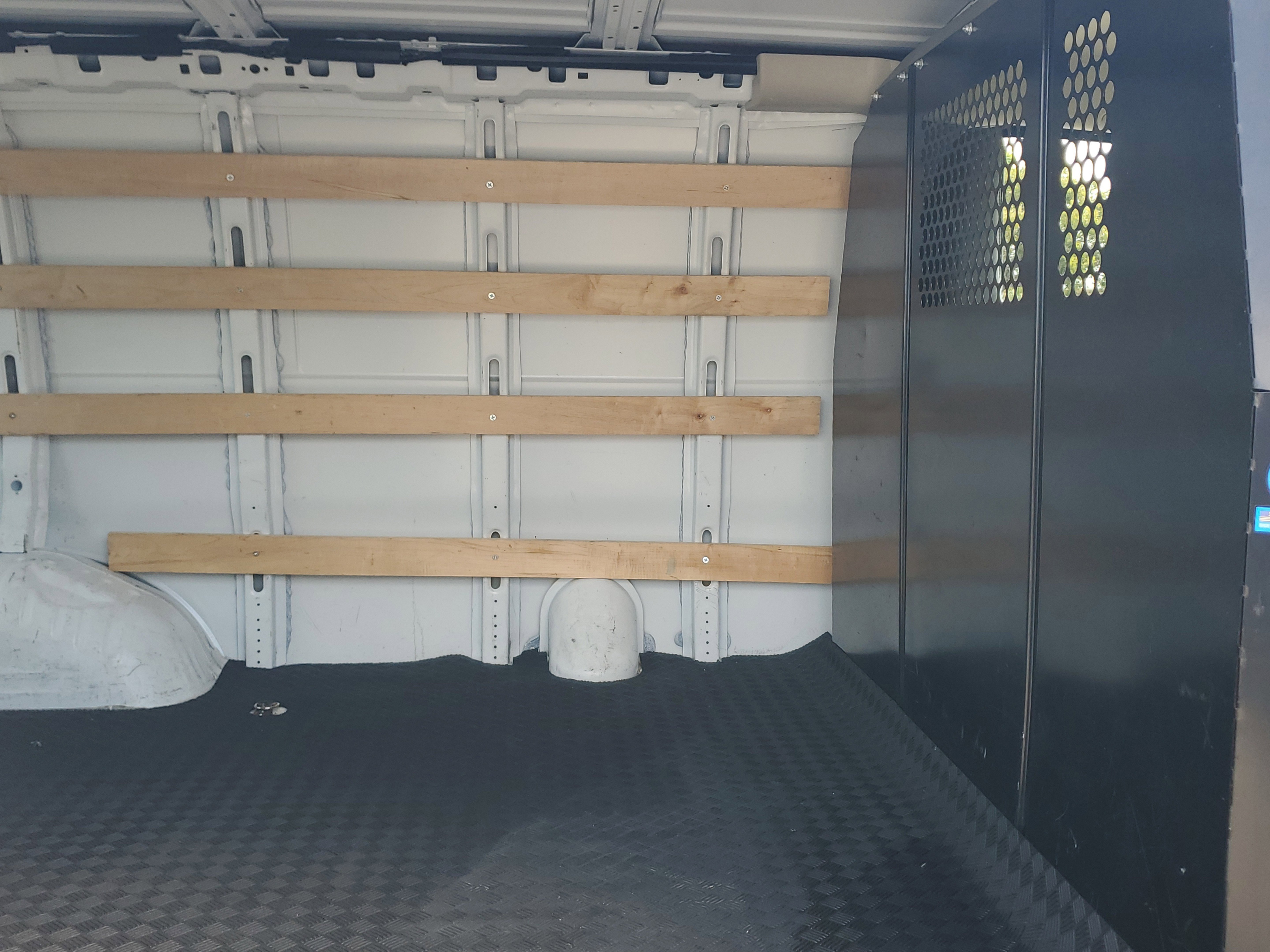 Used 2023 GMC Savana 2500 w/ Driver Convenience Package image 14