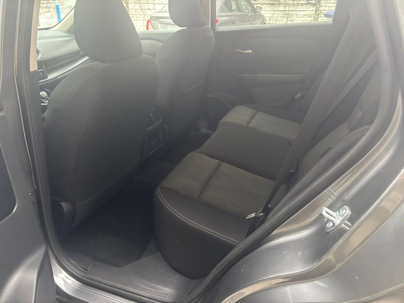 Used 2025 Nissan Rogue SV image 28