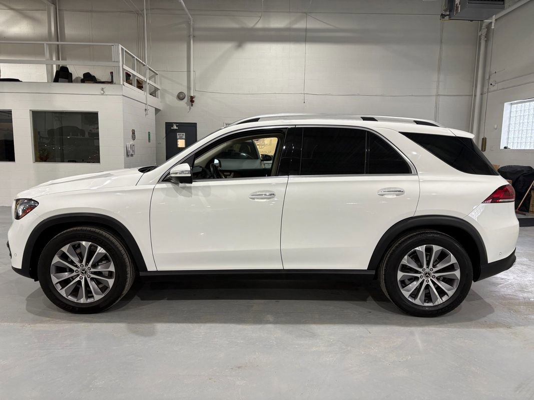 Used 2022 Mercedes-Benz GLE 350 4MATIC w/ Premium Package image 4