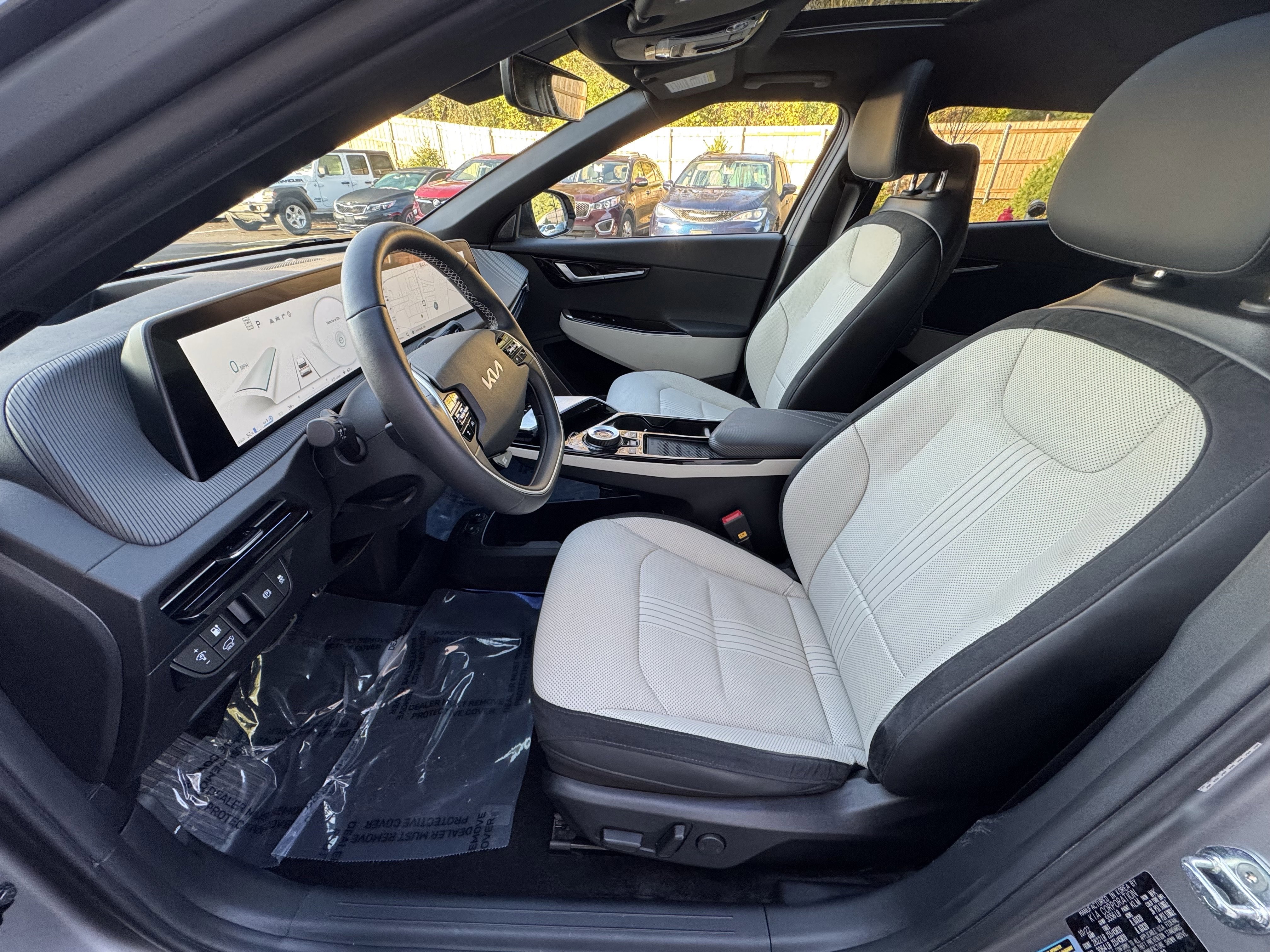 Used 2023 Kia EV6 GT-Line w/ GT-Line White Seat Package image 18