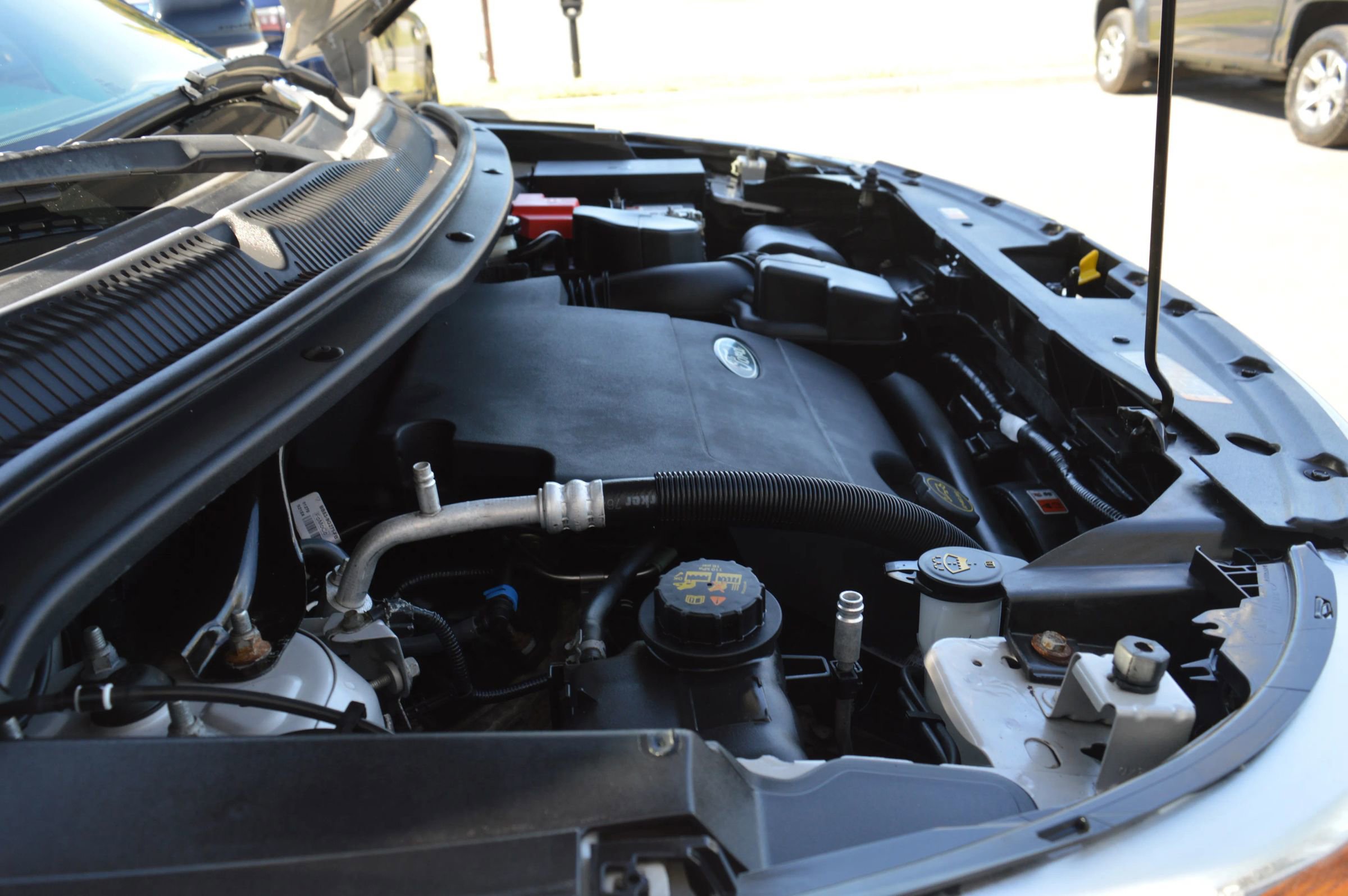 Used 2014 Ford Explorer XLT image 42