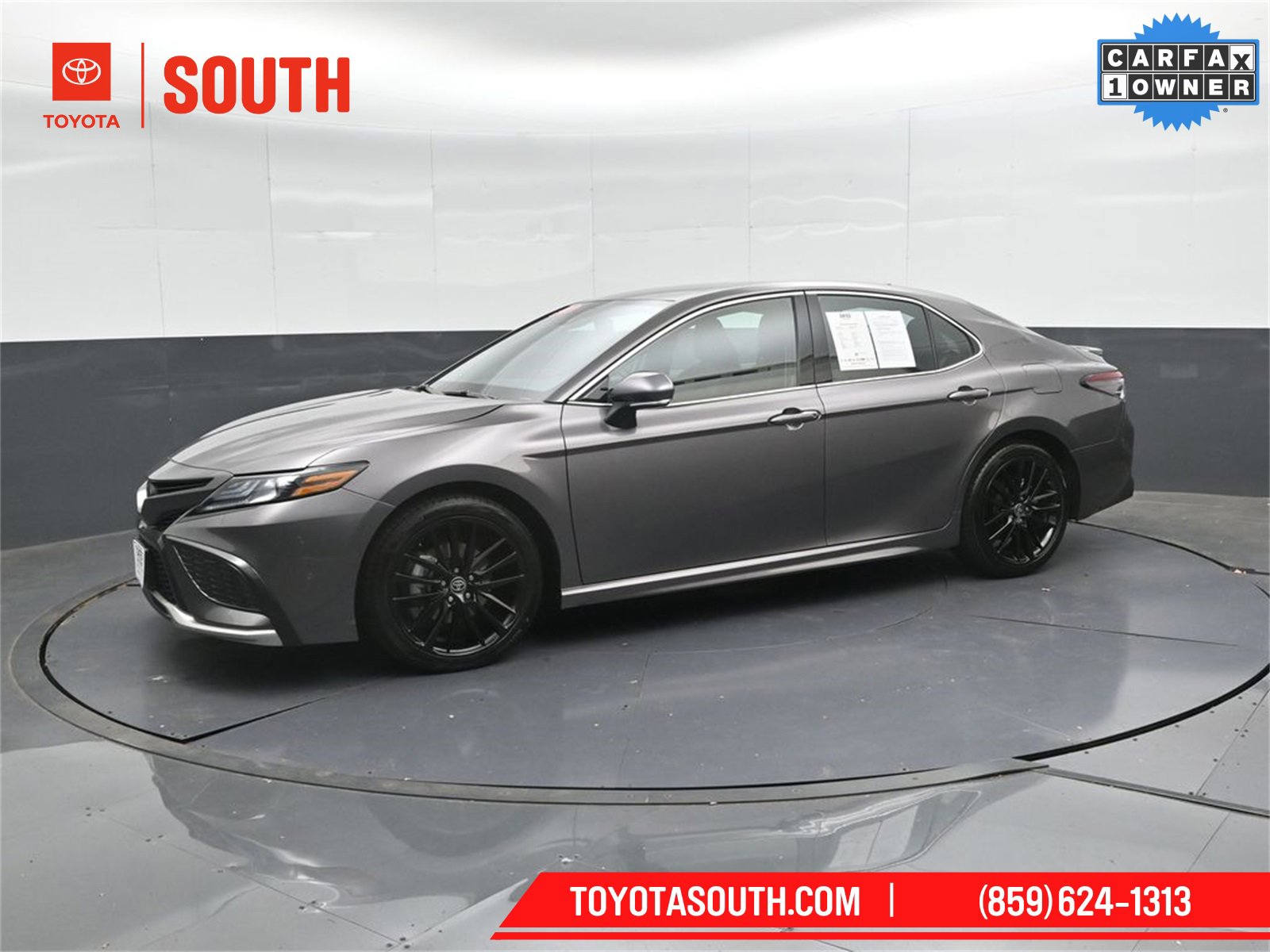 Used 2023 Toyota Camry XSE image 7