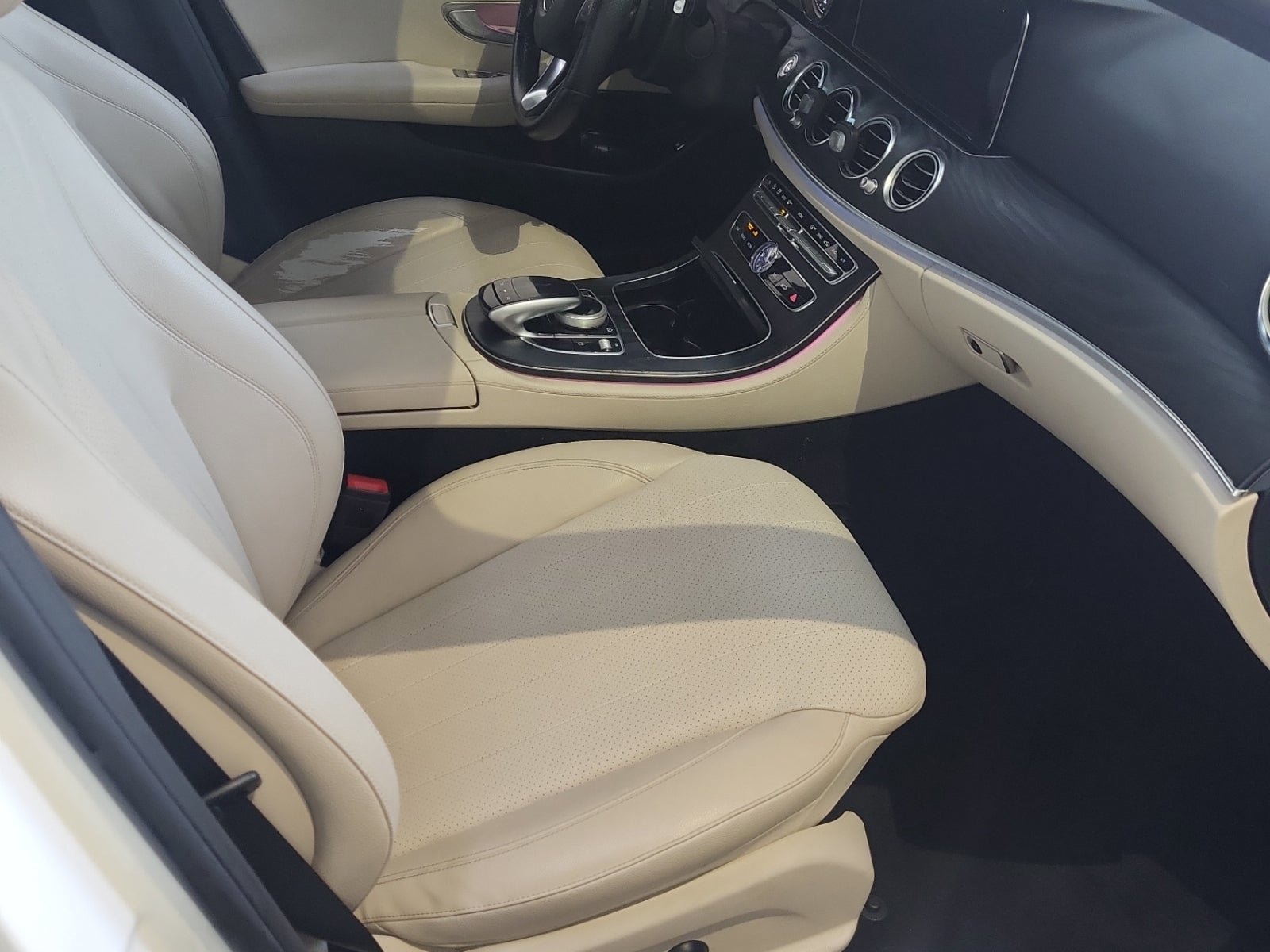 Used 2018 Mercedes-Benz E 300 image 13