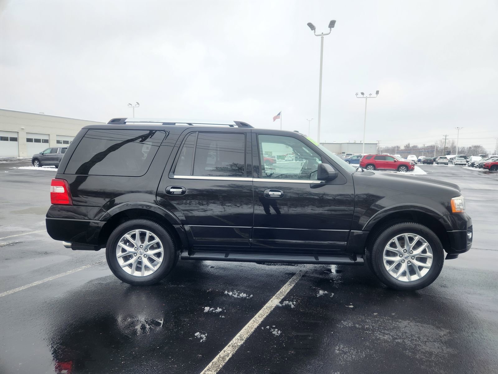 Used 2017 Ford Expedition Limited image 6