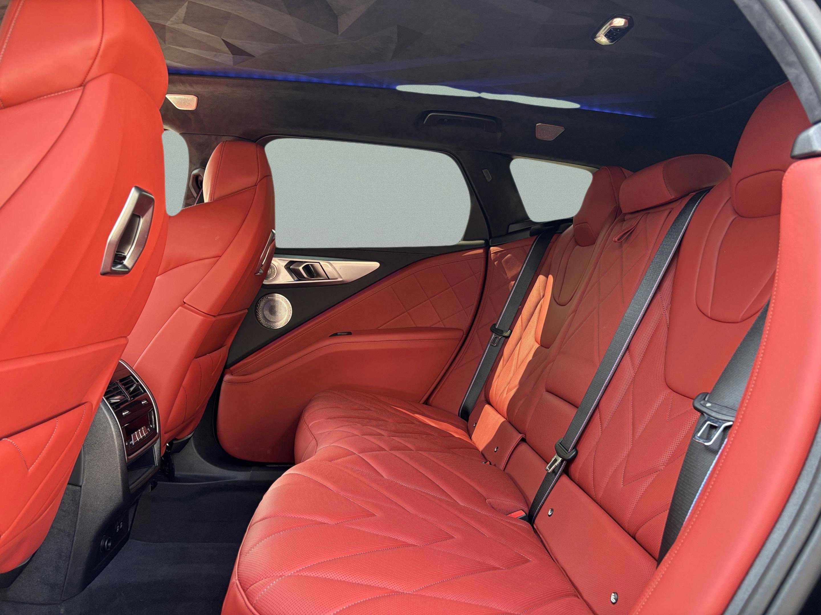 Used 2023 BMW XM image 31
