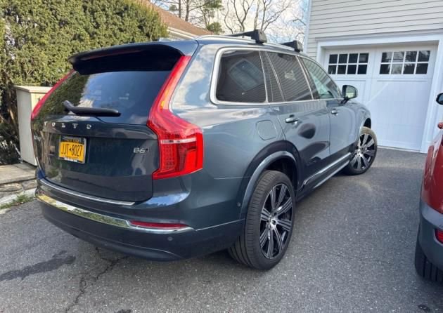 Used 2023 Volvo XC90 B6 Ultimate w/ Protection Package Premier AWD/4WD image 4