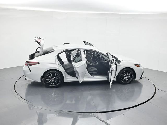 Used 2024 Toyota Camry SE w/ Convenience Package image 42