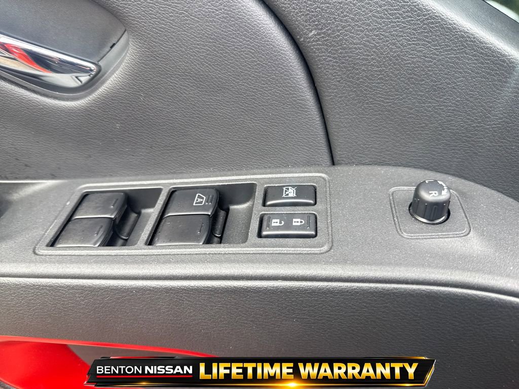 Used 2025 Nissan Frontier PRO-4X w/ Pro Premium Package AWD/4WD image 13