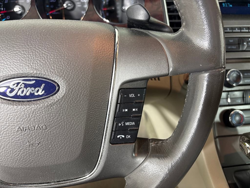 Used 2011 Ford Taurus SEL w/ 201A Rapid Spec Order Code FWD image 19