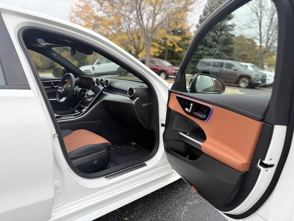 Used 2024 Mercedes-Benz C 300 Sedan image 28