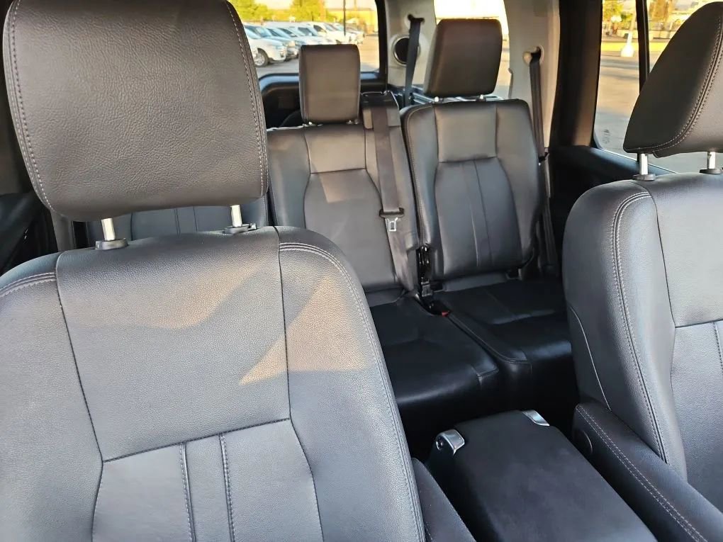 Used 2016 Land Rover LR4 HSE Silver Edition image 24