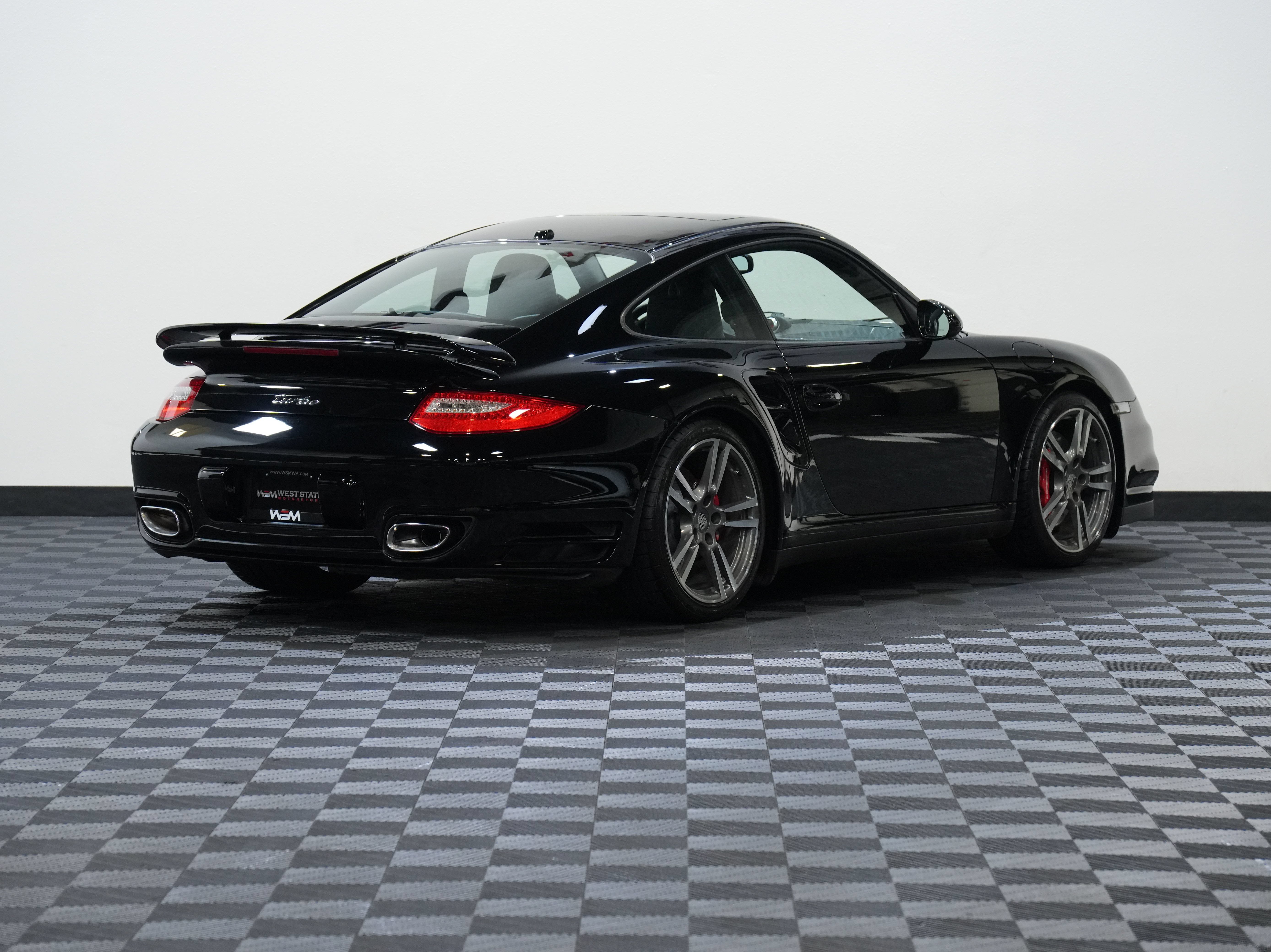 Used 2013 Porsche 911 4 Coupe AWD/4WD image 6