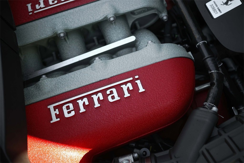 Certified 2024 Ferrari Purosangue Base image 21