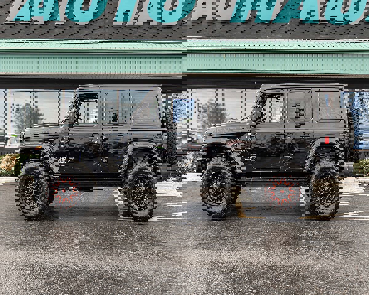 Used 2018 Jeep Wrangler Unlimited Sahara image 6